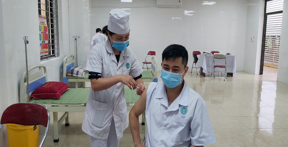 Trung tâm Y tế huyện Văn Chấn triển khai 8 biện pháp phòng chống COVID-19 trong cơ sở khám chữa bệnh